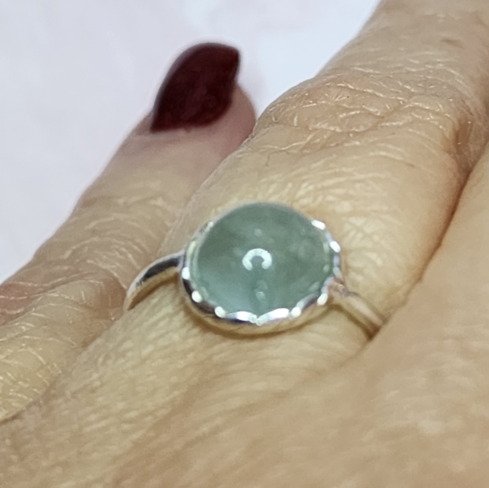 Moonstone and Sterling Contemporary Ring - Picture 3 of 4